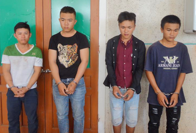 4 thanh niên tại cơ quan công an.