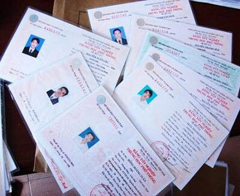 Bằng giả bị phát hiện.
