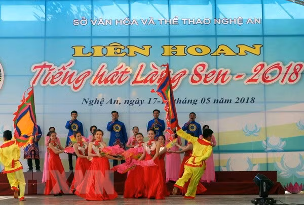 Một tiết mục tham gia Tiếng hát làng Sen 2018. Một tiết mục tham gia Tiếng hát làng Sen 2018.