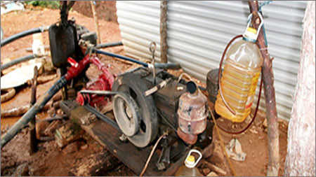 Máy móc phục vụ cho việc khai thác thiếc trái phép tại Lâm Đồng Máy móc phục vụ cho việc khai thác thiếc trái phép tại Lâm Đồng