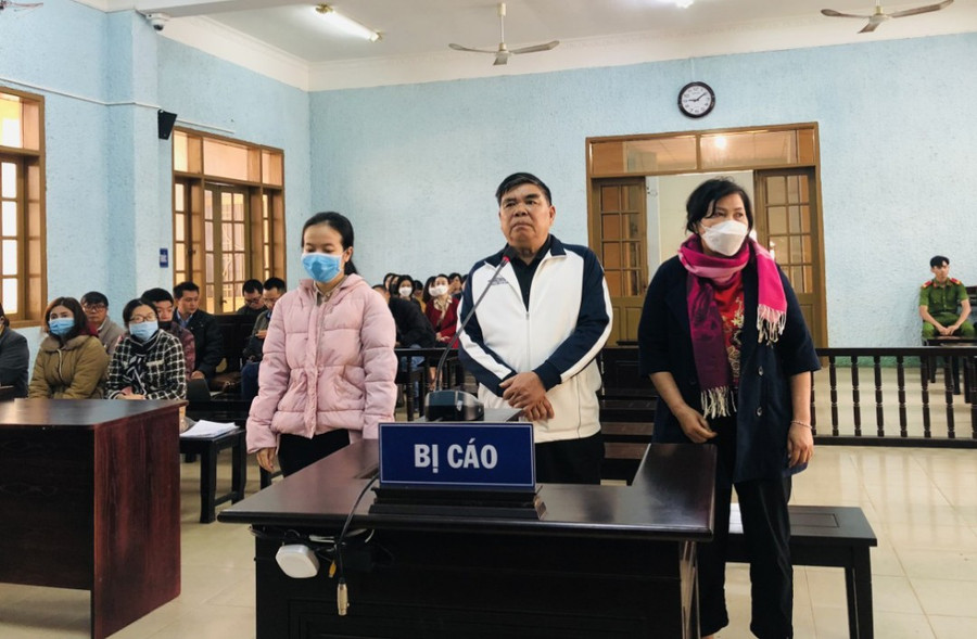 3 bị cáo tại phiên tòa. Ảnh: R'Ô HOK 3 bị cáo tại phiên tòa.Ảnh:R'Ô HOK