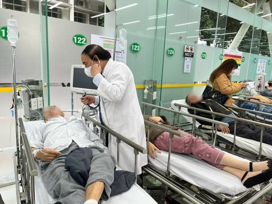 Số ca cấp cứu do đột quỵ tại Bệnh viện Bạch Mai có xu hướng gia tăng
