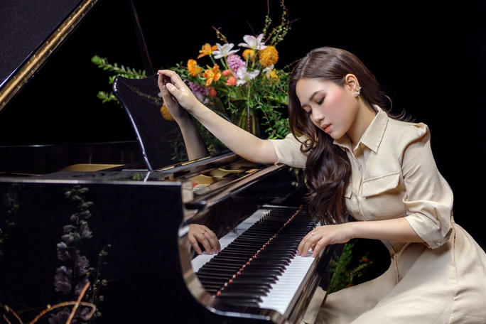 Thùy Chi được yêu mến bởi giọng ca chất lượng. Thùy Chi được yêu mến bởi giọng ca chất lượng