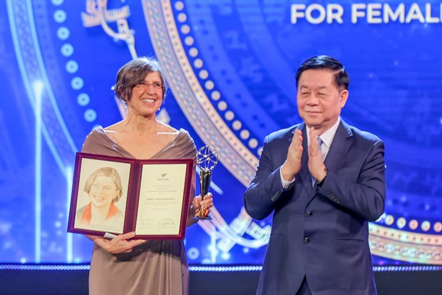 Giải Đặc biệt VinFuture 2022 dành cho Nhà khoa học nữ đã ghi nhận công trình nghiên cứu đột phá của Giáo sư Pamela Christine Ronald (Hoa Kỳ). Ảnh: Minh Sơn/Vietnam+