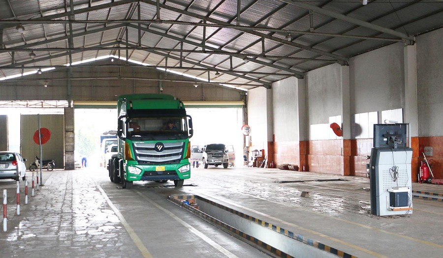 Theo ông Xuân, Công ty TNHH Đăng kiểm xe cơ giới tỉnh Gia Lai 81-03D (phường Chi Lăng, TP. Pleiku) hiện chưa có tình trạng ùn ứ phương tiện. Ảnh: Quang Tấn