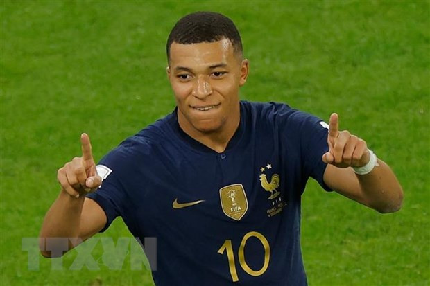  Tiền đạo tuyển Pháp Kylian Mbappe ăn mừng bàn thắng thứ hai vào lưới Ba Lan trong trận đấu vòng 1/8 Wolrd Cup 2022 ở Doha, Qatar ngày 4/12/2022. (Ảnh: AFP/TTXVN)