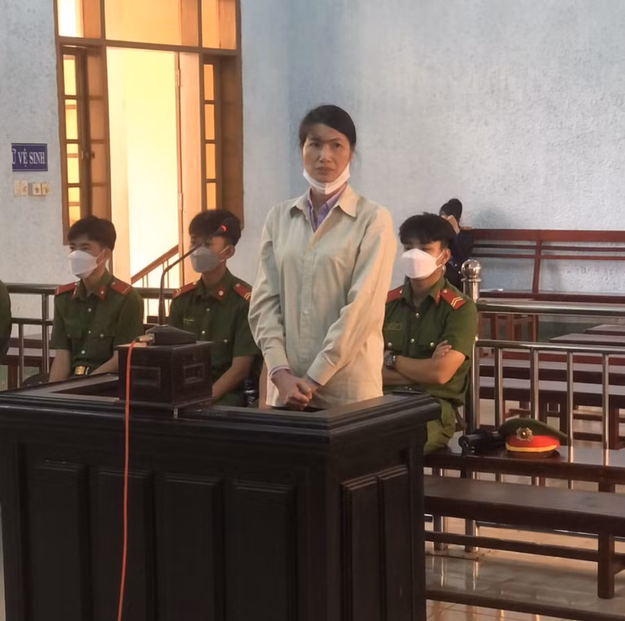 Bị cáo Nguyễn Thị Lệ Hằng tại phiên tòa.Ảnh: R'Ô HOK