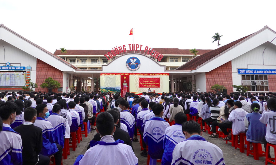 Quang cảnh khai mạc kỳ thi. Ảnh: Mộc Trà