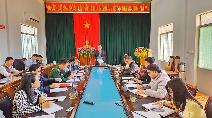  Quang cảnh buổi họp. Ảnh: Bá Bính