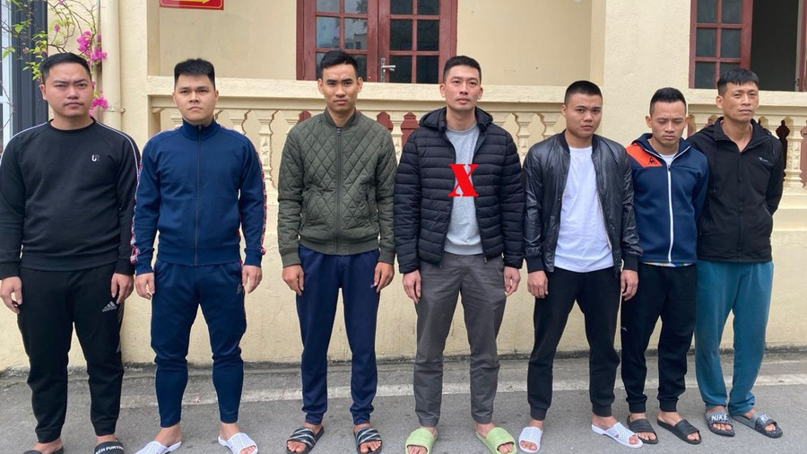  7 nghi phạm bị bắt giữ trong đường dây cá độ bóng đá. Ảnh Công An Thanh Hóa