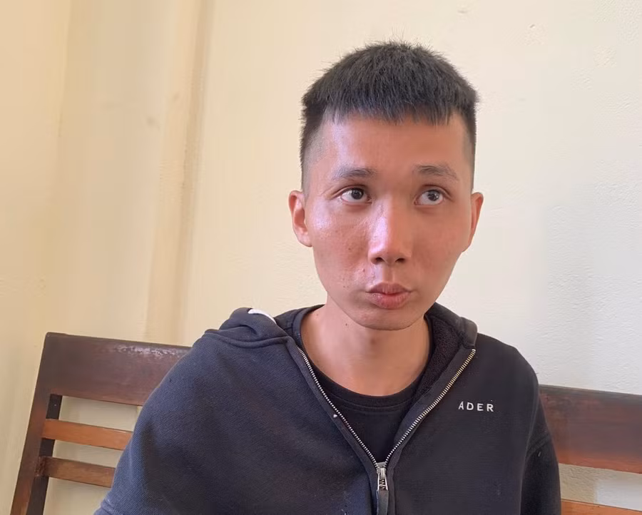 Nghi phạm Dũng tại cơ quan điều tra. Ảnh: Công an Kon Tum