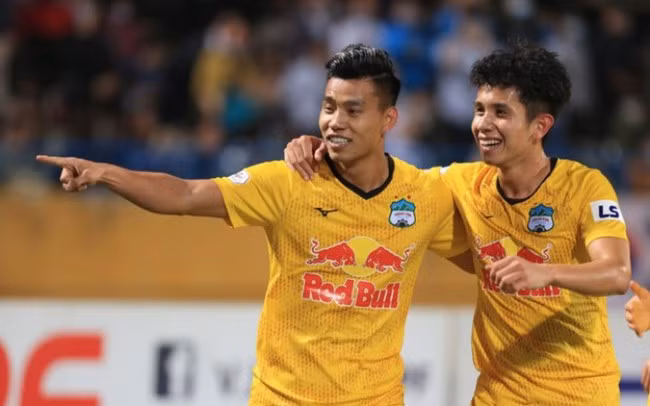 Văn Thanh và Hồng Duy chia tay HAGL sau nhiều năm gắn bó.