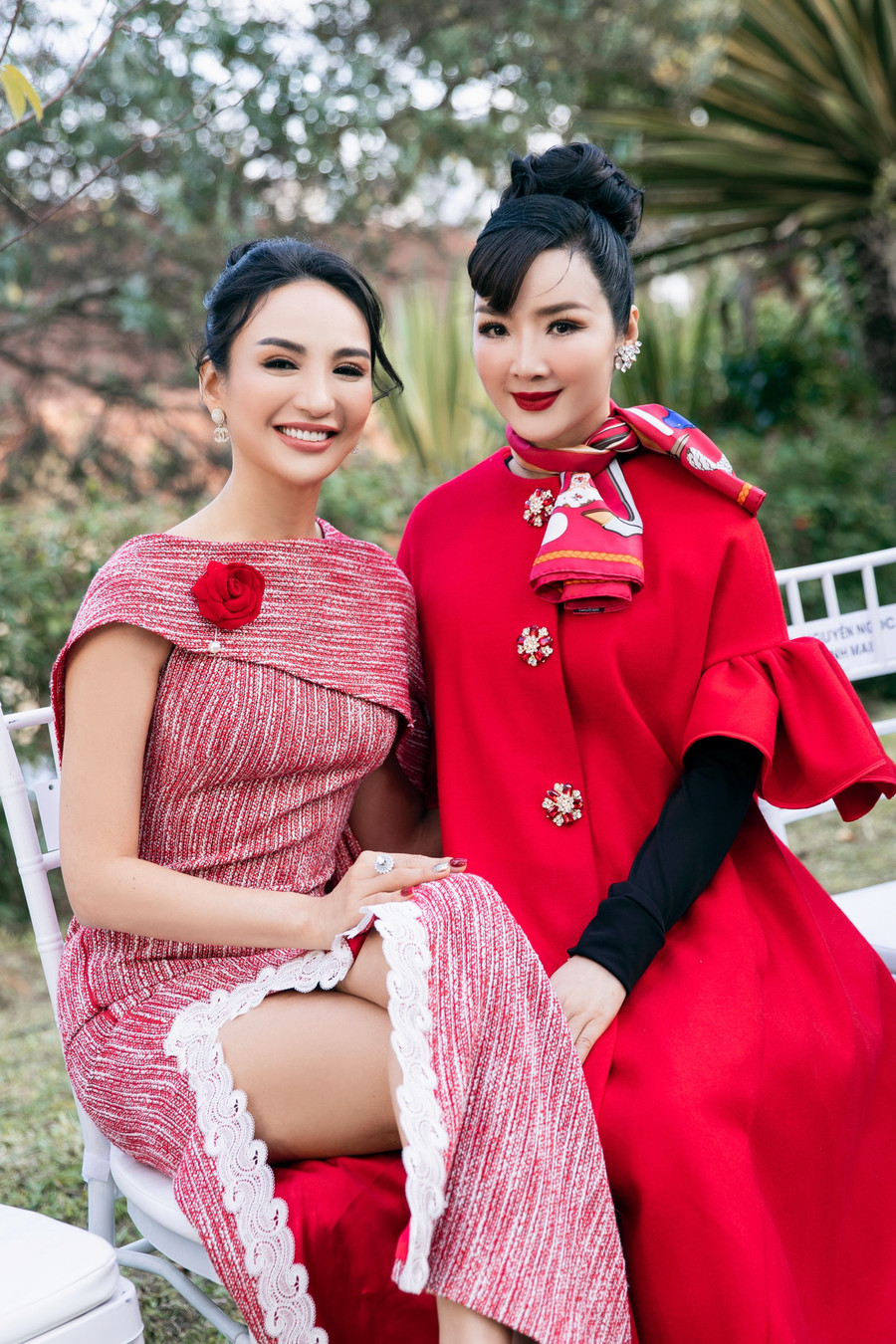 Hoa hậu Giáng My đọ sắc cùng Hoa hậu Ngọc Diễm. Đây là hai người đẹp có thời gian đương nhiệm dài sau khi đăng quang cuộc thi nhan sắc. Ảnh: Kiếng Cận