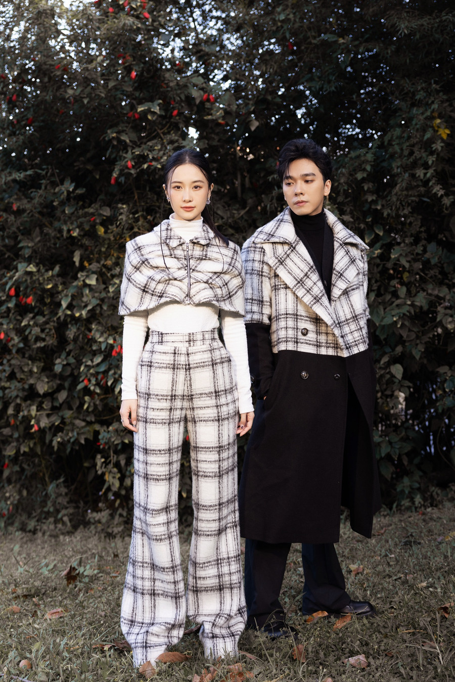 Jun Vũ và hot boy Hải Nam sánh bước tại sự kiện. Từng vướng tin đồn hẹn hò song người đẹp 9X lên tiếng phủ nhận. Ảnh: Hải Nguyễn