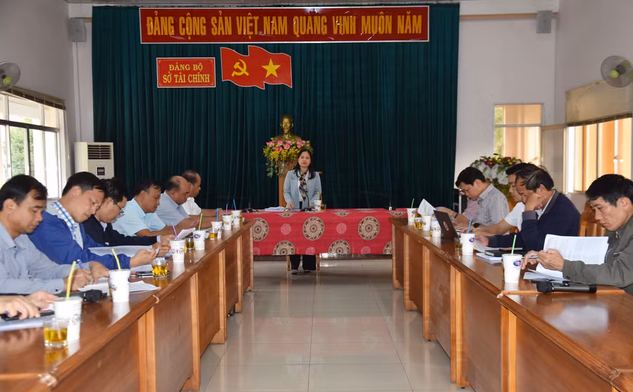 Quang cảnh buổi giám sát. Ảnh: Hà Phương