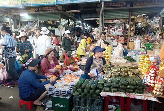 Bánh truyền thống được bán tại các chợ Đà Nẵng. Bánh truyền thống được bán tại các chợ Đà Nẵng.