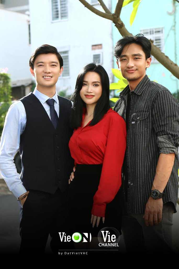 Vẻ quyến rũ của Sĩ Thanh