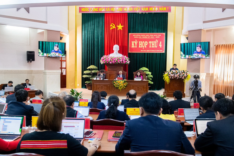 Kỳ họp thứ 4 HĐND tỉnh Kon Tum diễn ra trong 3 ngày 7 - 9.12. Ảnh: Đức Nhật