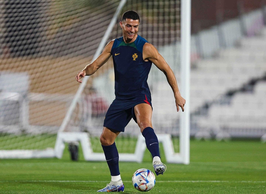 Cristiano Ronaldo đăng hình ảnh mình tập luyện bình thường trước trận gặp Hàn Quốc. Ảnh: CRISTIANO RONALDO/TWITTER