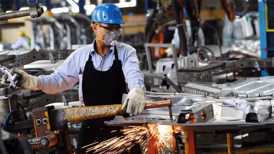 Phó Thủ tướng Lê Minh Khái đã ký Quyết định số về sửa đổi, bổ sung một số điều của Quyết định số 18/2019/QĐ-TTg quy định việc nhập khẩu máy móc, thiết bị, dây chuyền công nghệ đã qua sử dụng.