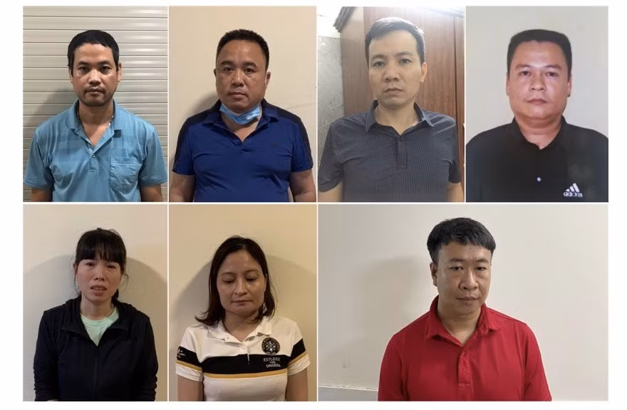 Các bị can liên quan đến đường dây sách giáo khoa giả. Ảnh: Bộ Công an