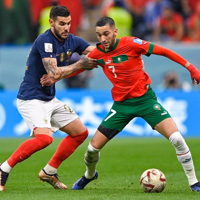 Morocco (phải) đã bất lực trước hàng thủ đối phương. Ảnh: FIFA