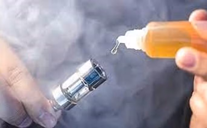 Bác sĩ cảnh báo nguy cơ ngộ độc ma túy có trong thuốc lá điện tử