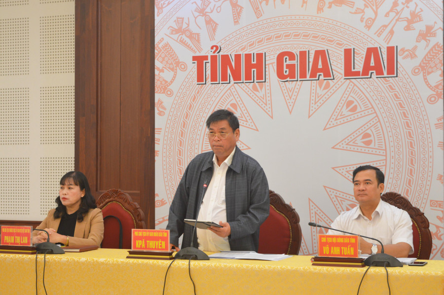 Phó Chủ tịch UBND tỉnh Kpă Thuyên phát biểu chỉ đạo tại hội nghị. Ảnh: Anh Huy