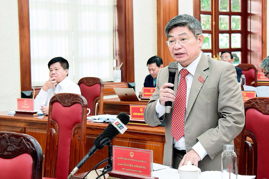 Giám đốc Sở Tài chính Nguyễn Anh Dũng giải trình một số nội dung liên quan.