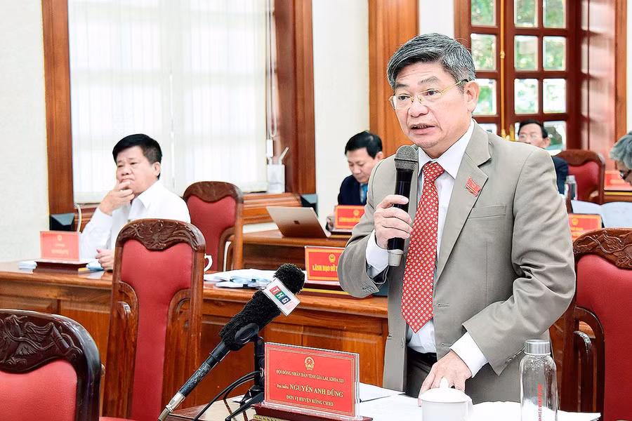 Giám đốc Sở Tài chính Nguyễn Anh Dũng giải trình một số nội dung liên quan.