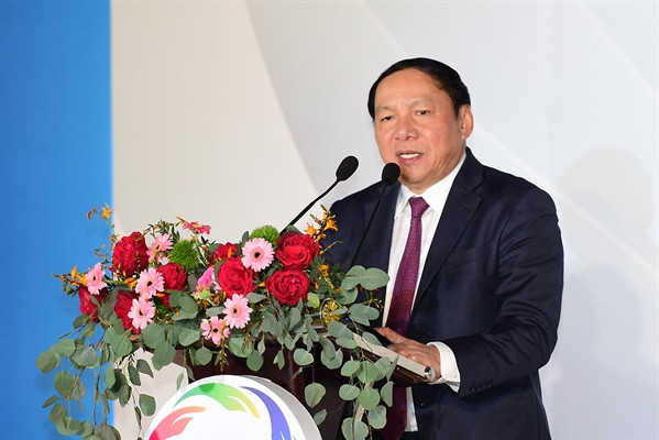 Bộ trưởng Bộ Văn hóa-Thể thao và Du lịch Nguyễn Văn Hùng. Ảnh Báo Văn Hóa  Bộ trưởng Bộ Văn hóa-Thể thao và Du lịch Nguyễn Văn Hùng. Ảnh Báo Văn Hóa
