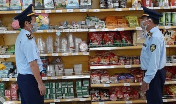 Từ đây đến Tết Nguyên đán, lực lượng Quản lý thị trường tỉnh Đắk Lắk sẽ tăng cường kiểm tra nhiều cơ sở sản xuất kinh doanh. Ảnh: Bảo Trung