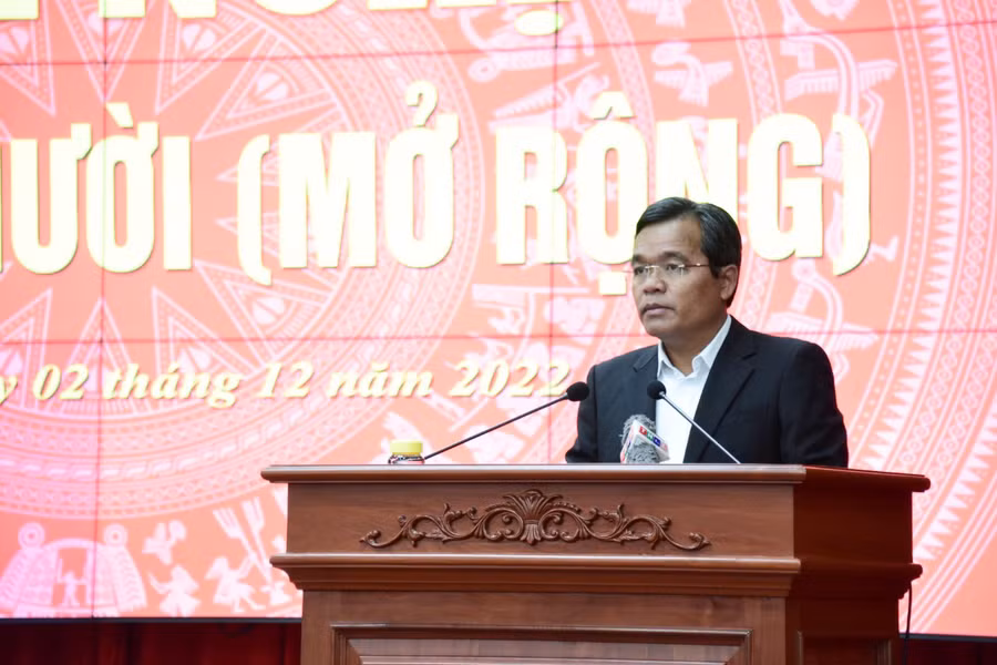 Ủy viên Ban Chấp hành Trung ương Đảng, Bí thư Tỉnh ủy, Chủ tịch HĐND tỉnh phát biểu khai mạc hội nghị. Đức Thụy