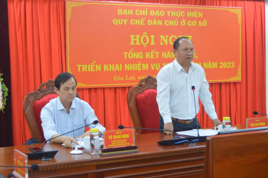 Phó Bí thư Tỉnh ủy Rah Lan Chung phát biểu chỉ đạo tại hội nghị. Ảnh: Anh Huy