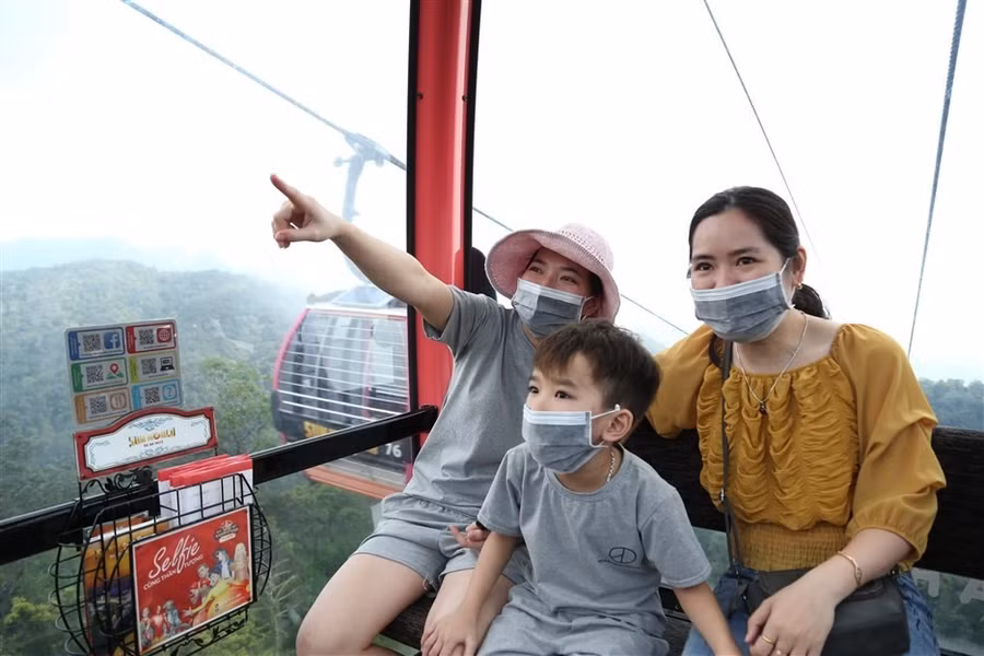  Indonesia, Philippines và Việt Nam là Top 3 quốc gia ưa chuộng hình thức du lịch gia đình nhiều thế hệ nhất. Ảnh: Minh Phương