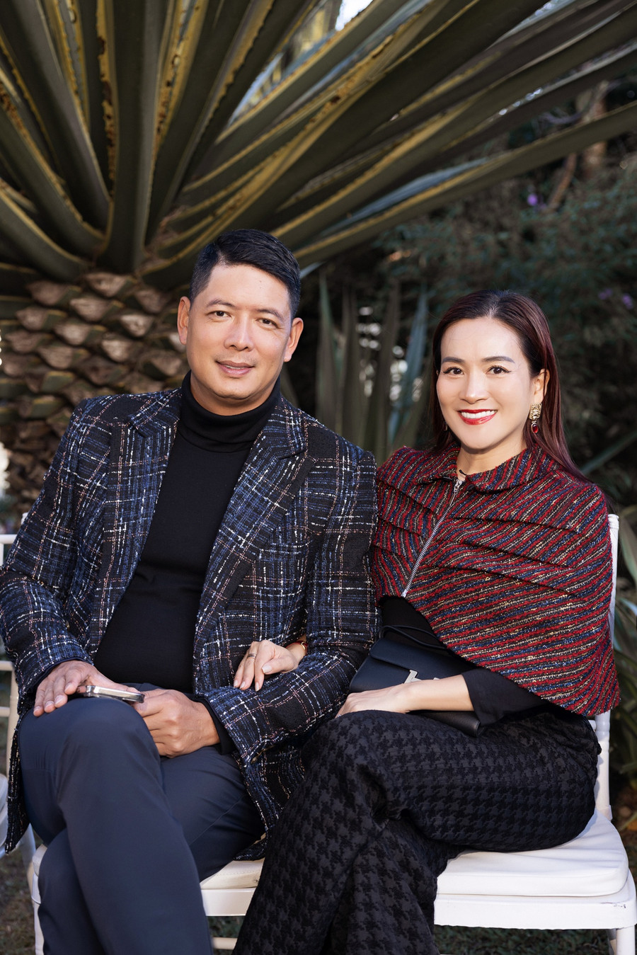 Bình Minh và doanh nhân Anh Thơ tình cảm đi xem show thời trang. Cả hai thường đồng hành cùng nhau trong các sự kiện giải trí. Ảnh: Hải Nguyễn