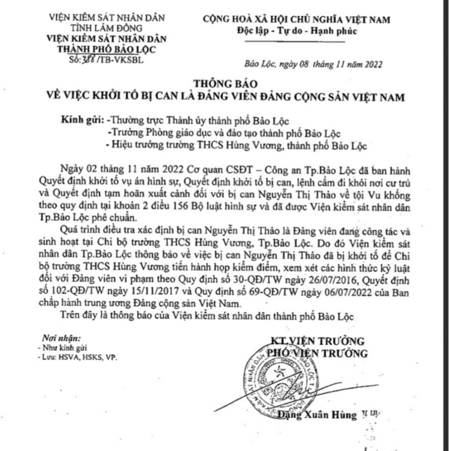 Thông báo của Viện KSND TP.Bảo Lộc về việc khởi tố đối với bà Thảo. Ảnh: Duy Hậu