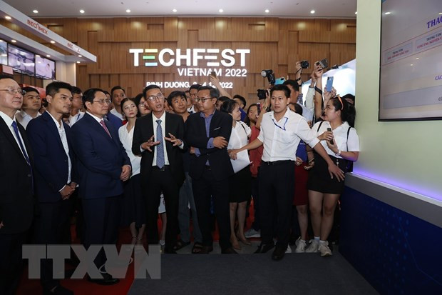 TECHFEST VIETNAM 2022 gồm triển lãm với hàng trăm gian hàng các sản phẩm, dịch vụ khởi nghiệp đổi mới sáng tạo. (Ảnh: Dương Giang/TTXVN)