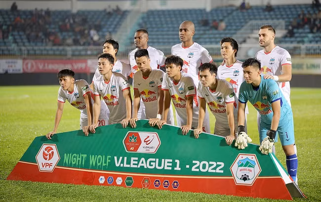 HAGL chia tay hàng loạt cầu thủ khi mùa giải 2022 khép lại. Ảnh: Lao Động