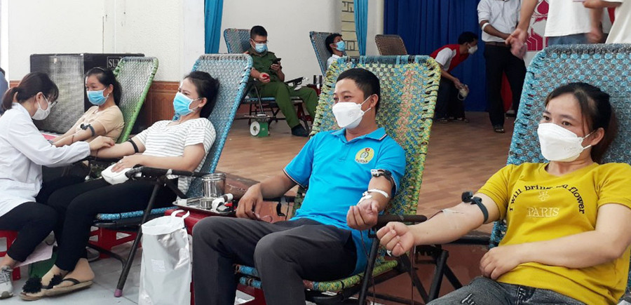  Đông đảo tầng lớp nhân dân Krông Pa tham gia HMTN. Ảnh: Hồng Ngọc