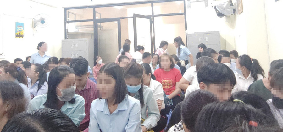 Một buổi học tại công ty với rất nhiều người tham dự. Ảnh: Phan Thu Hoài Một buổi học tại công ty với rất nhiều người tham dự. Ảnh: Phan Thu Hoài