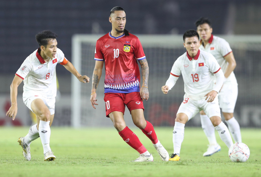 Các cầu thủ Việt Nam đã áp đảo hoàn toàn trước đội chủ nhà. Ảnh: Tuấn Hữu