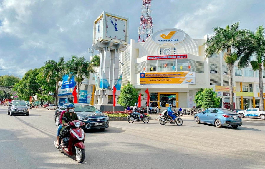 Mỗi chúng ta hãy là người tham gia giao thông văn minh. Ảnh Mộc Trà