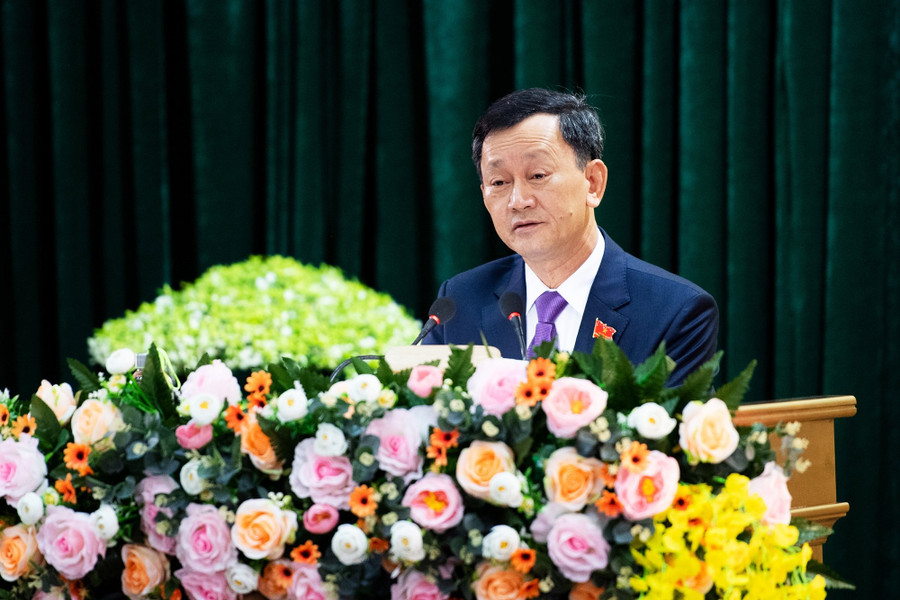 Ông Dương Văn Trang, Bí thư Tỉnh ủy Kon Tum, đề nghị nếu đến cuối tháng 12.2022 người dân vẫn không có nước sạch sử dụng thì kiểm điểm, kỷ luật các đơn vị liên quan. Ảnh: Đức Nhật