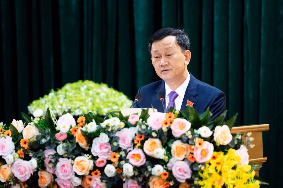 Ông Dương Văn Trang, Bí thư Tỉnh ủy Kon Tum, đề nghị nếu đến cuối tháng 12.2022 người dân vẫn không có nước sạch sử dụng thì kiểm điểm, kỷ luật các đơn vị liên quan. Ảnh: Đức Nhật