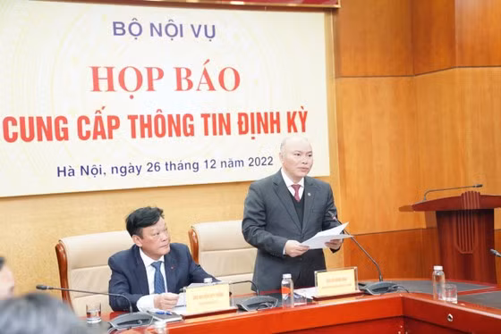  Ông Vũ Đăng Minh thông tin tại buổi họp báo chiều 26-12. Ảnh: ĐỖ TRUNG
