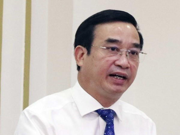 Ông Lê Trung Chinh, Chủ tịch Ủy ban Nhân dân thành phố Đà Nẵng nhiệm kỳ 2016-2021 và nhiệm kỳ 2021-2026. (Ảnh: Xuân Khu/TTXVN)  Ông Lê Trung Chinh, Chủ tịch Ủy ban Nhân dân thành phố Đà Nẵng nhiệm kỳ 2016-2021 và nhiệm kỳ 2021-2026. (Ảnh: Xuân Khu/TTXVN)