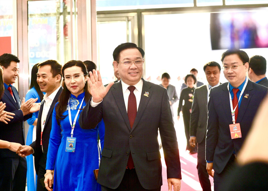 Chủ tịch Quốc hội Vương Đình Huệ đến dự phiên trọng thể Đại hội Đoàn toàn quốc lần thứ XII. Ảnh: Đinh Huy