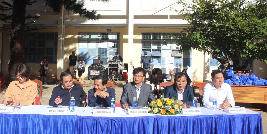 Các đại biểu tham gia lễ phát động Ứng dụng kết nối thanh thiếu niên. Ảnh: Phan Lài Các đại biểu tham gia lễ phát động Ứng dụng kết nối thanh thiếu niên. Ảnh: Phan Lài