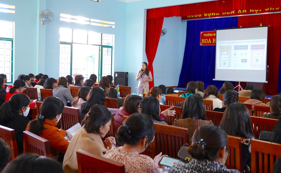 Quang cảnh tập huấn. Ảnh: Mộc Trà